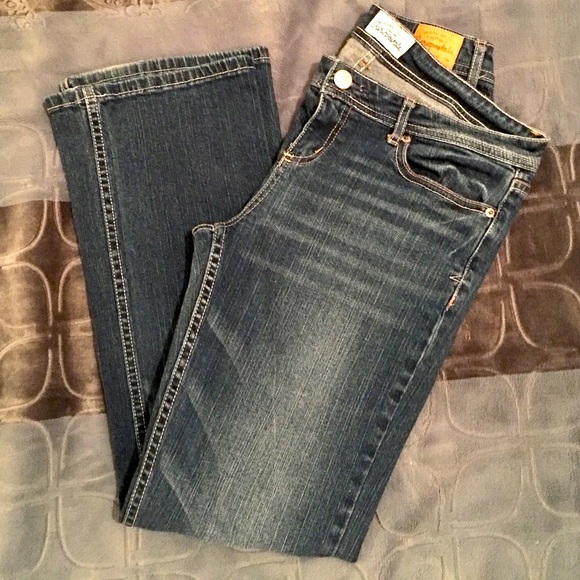 Aeropostale Chelsea Bootcut Vintage Denim 9/10 SHORT Low Rise Y2K Cotton Blend - Picture 3 of 13